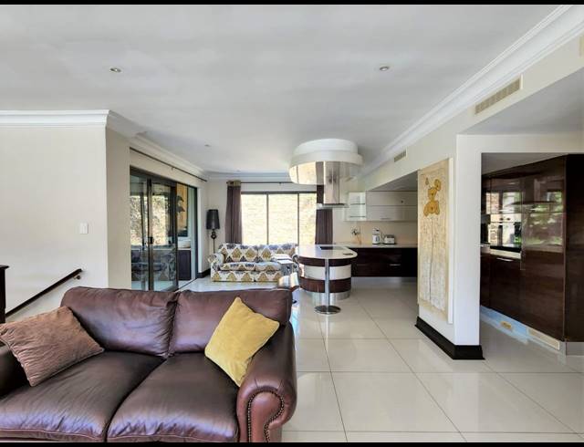4 BEDROOM HOUSE FOR SALE IN ZIMBALI ESTATE